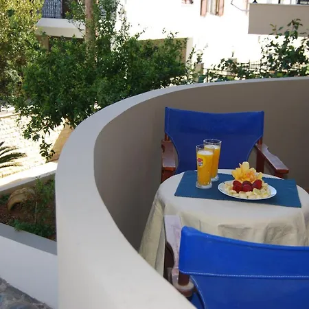 By The Beach Of Apartment Rethymno